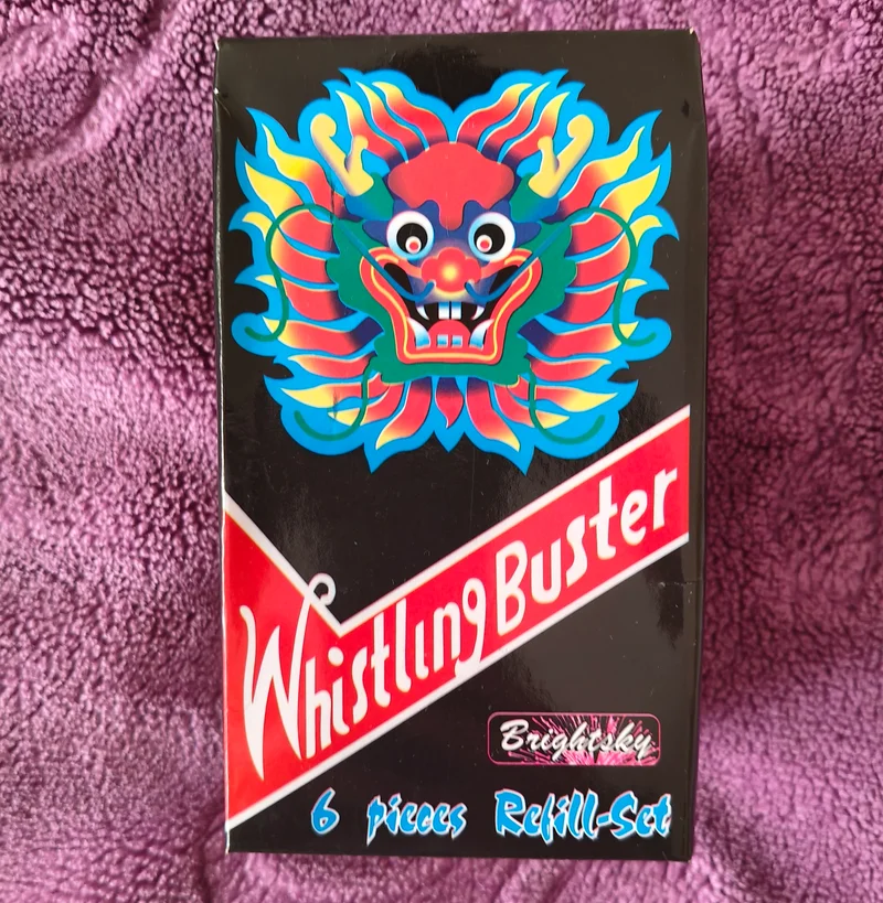 Whistling Buster – zdjęcie 1 z 2