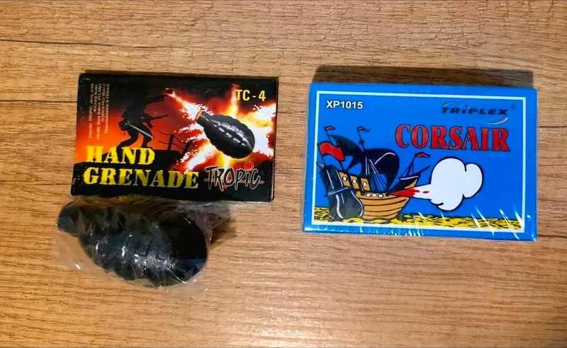 Piccolo Corsair + gratis Hand Gre*ade Tropic – zdjęcie 1 z 1