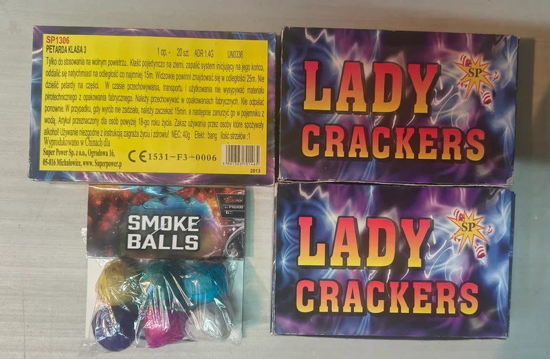 Smoke Balls + gratis petardy Lady Crackers – zdjęcie 1 z 1